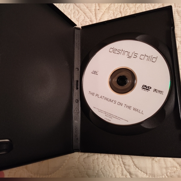Destiny's Child "The platinum on the wall" DVD - Picture 3 of 3